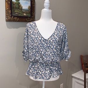 Summer blouse. Sienna sky. Size L.